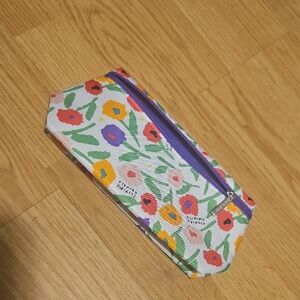 Clinique Cosmetic Pouch